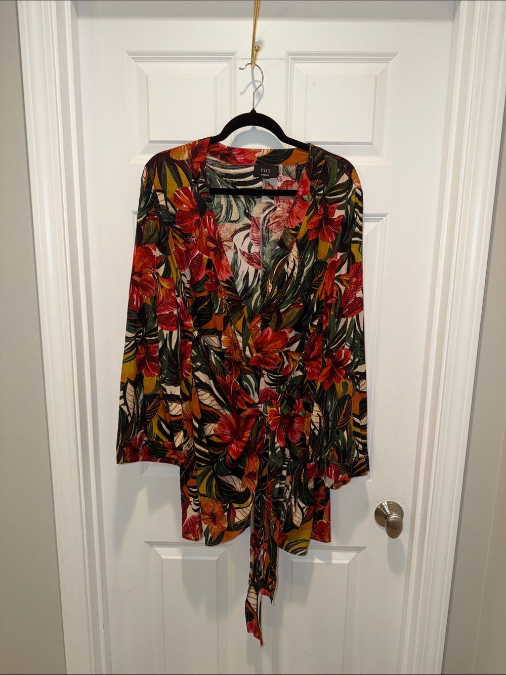 VICI Palm Canyon Satin Tie Waist Romper FAUX wrap dress like new M tropical FALL